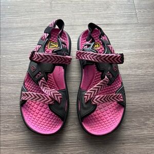 Keen Maupin Sandals Sz. 9